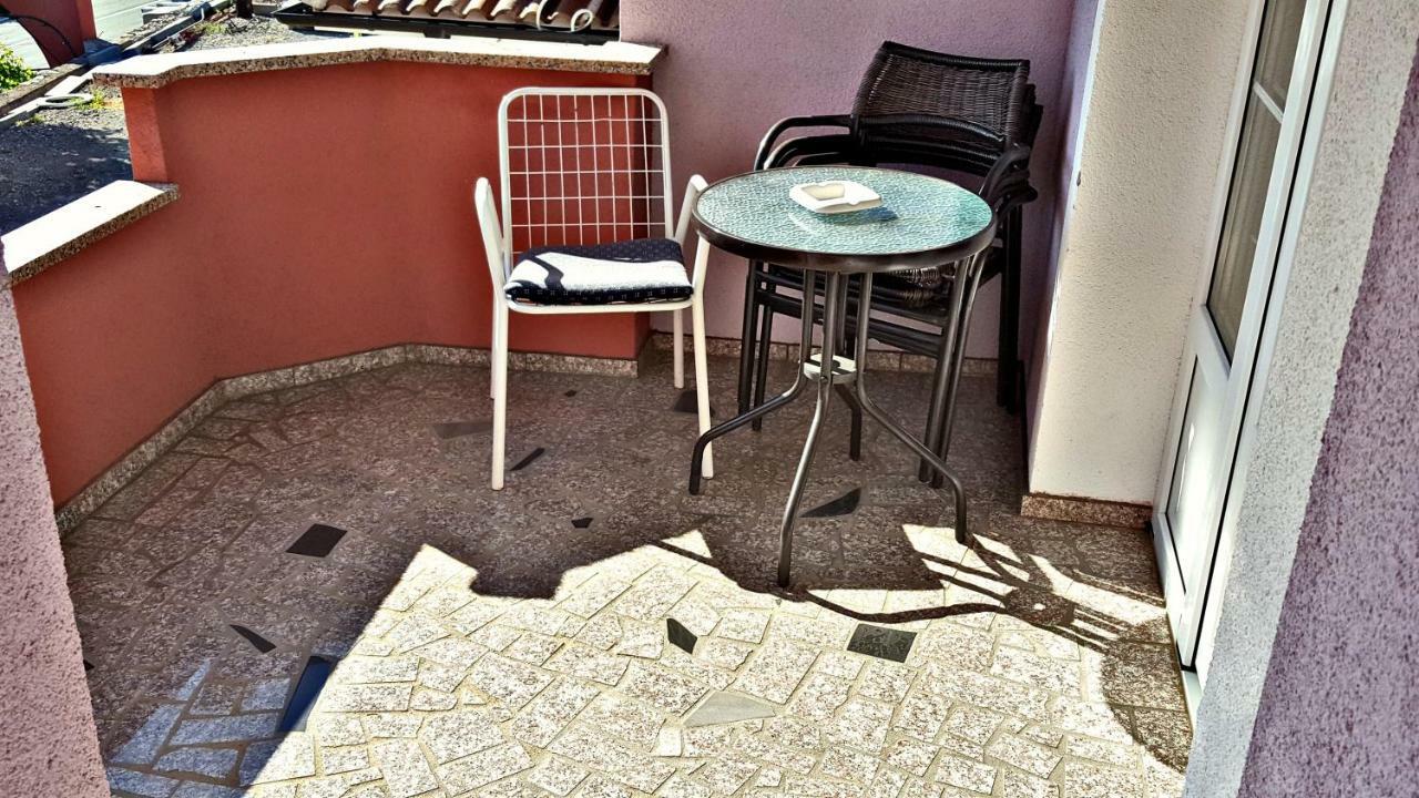 Apartments Anita スィビニ・クルンポスキ エクステリア 写真