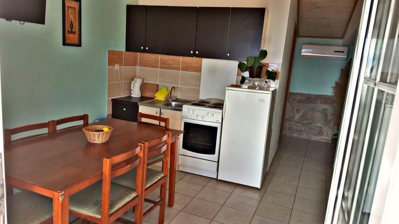 Apartments Anita スィビニ・クルンポスキ エクステリア 写真